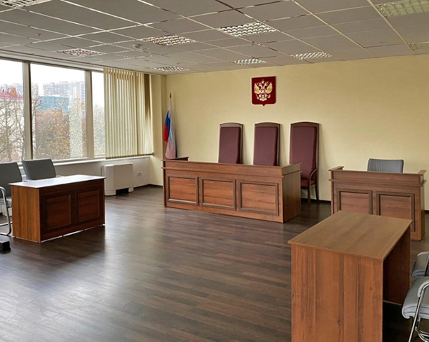 Мебель Реформа в зале судебных заседаний. Вид 1, Краснодарский краевой суд